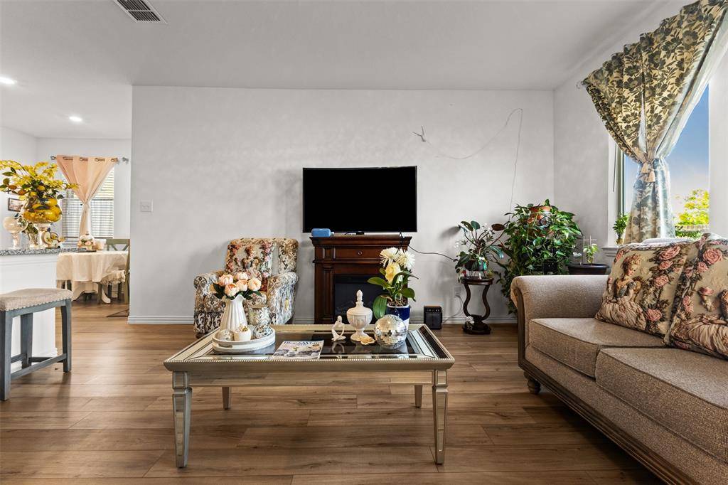 109 Laurenbrooke Drive, Anna, TX 75409