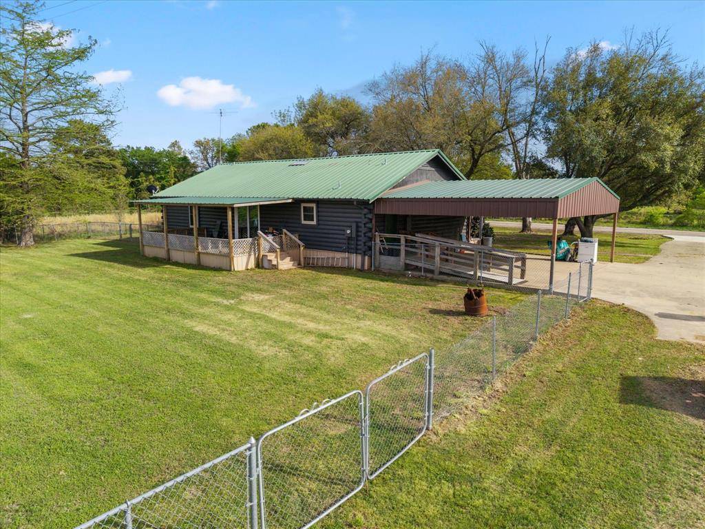 520 W Farm Road 71, Mount Pleasant, TX 75455