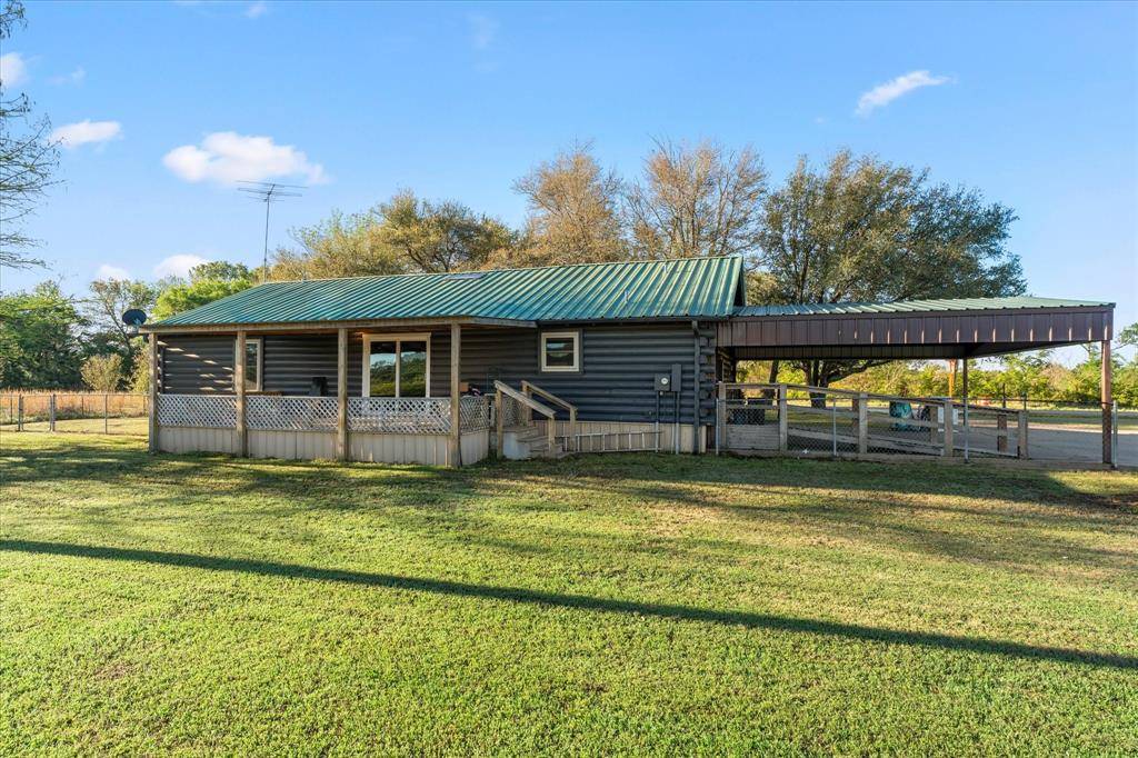 520 W Farm Road 71, Mount Pleasant, TX 75455