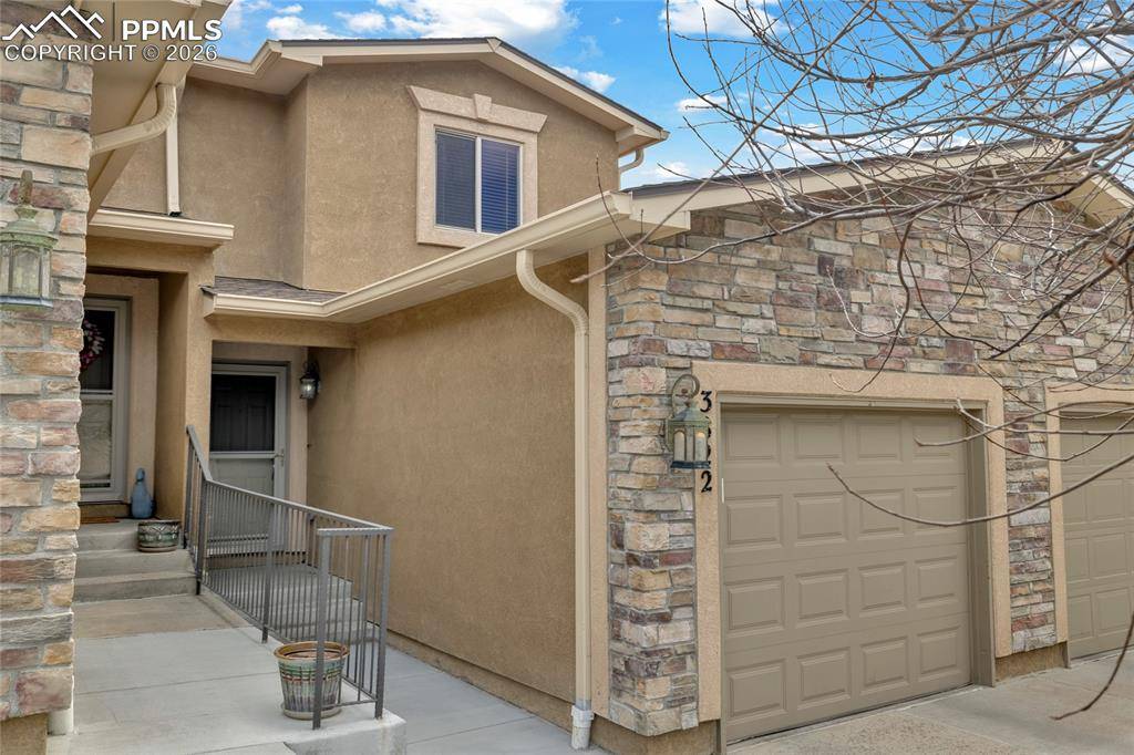 3822 Homestead Ridge HTS, Colorado Springs, CO 80917