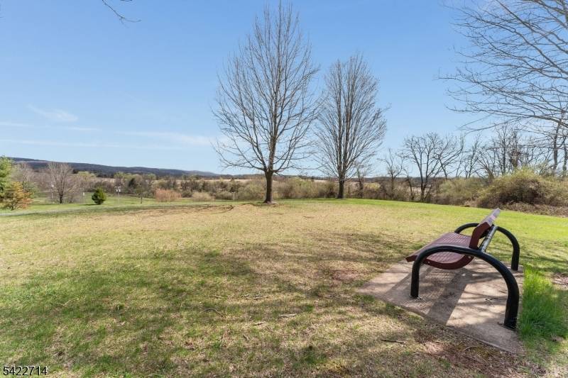 409 Hunt Dr, Holland Twp., NJ 08848