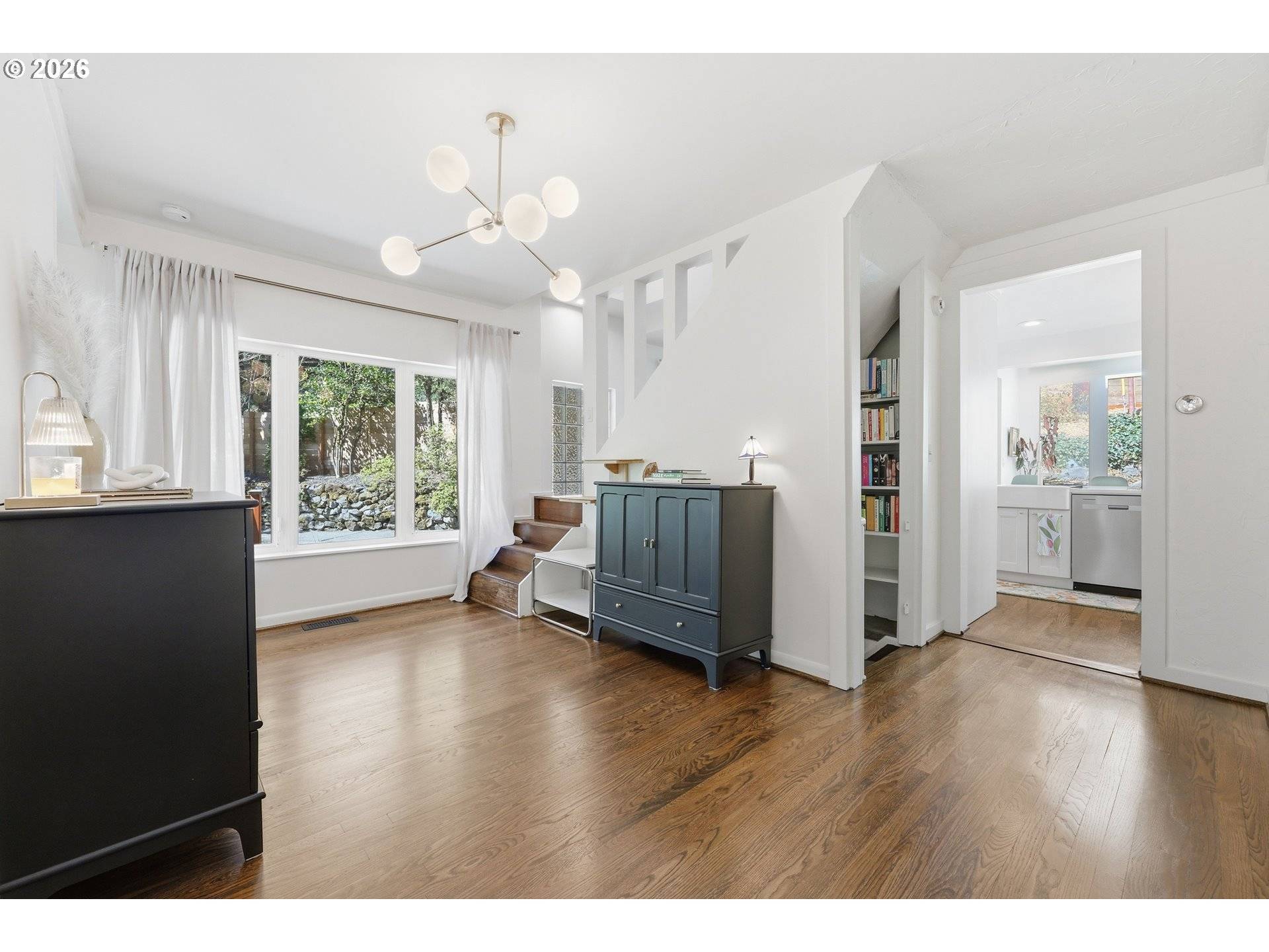 100 NW PITTOCK AVE, Portland, OR 97210