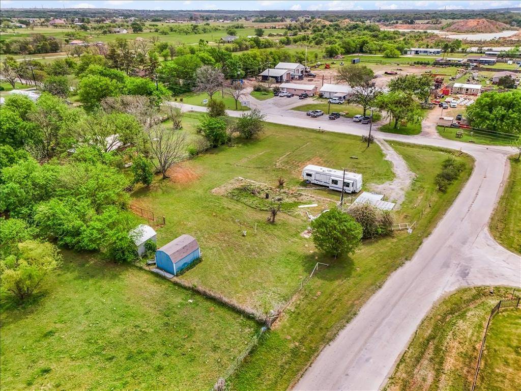 512 Bennett Drive, Aurora, TX 76078