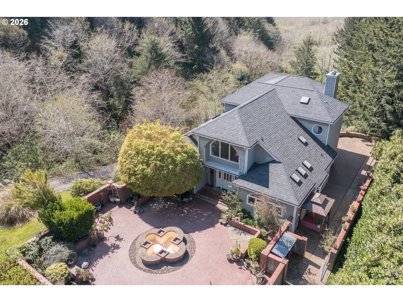 626 N BAYVIEW LOOP, Waldport, OR 97394