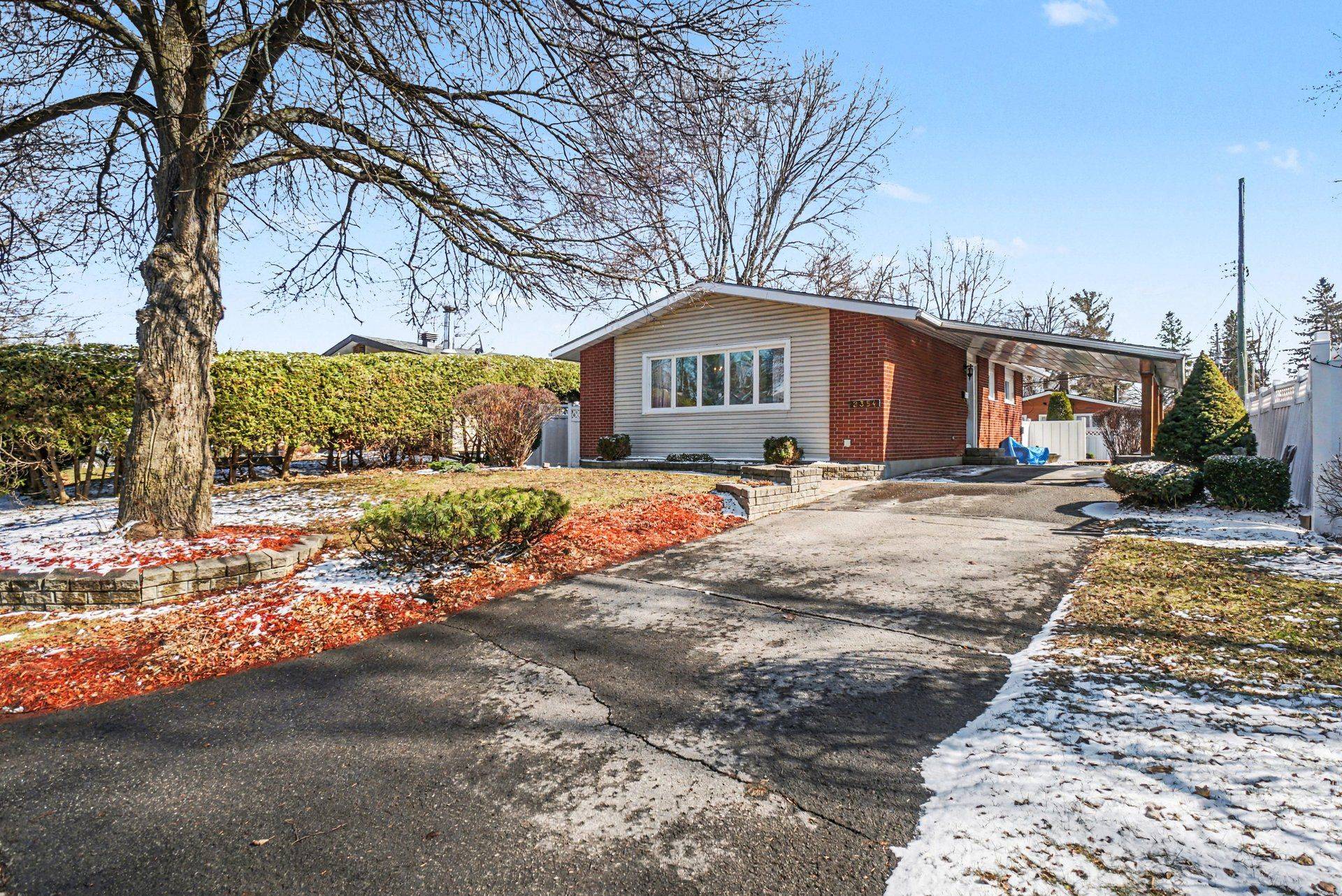 2354 Furby AVE, Elmvale Acres And Area, ON K1G 1E3