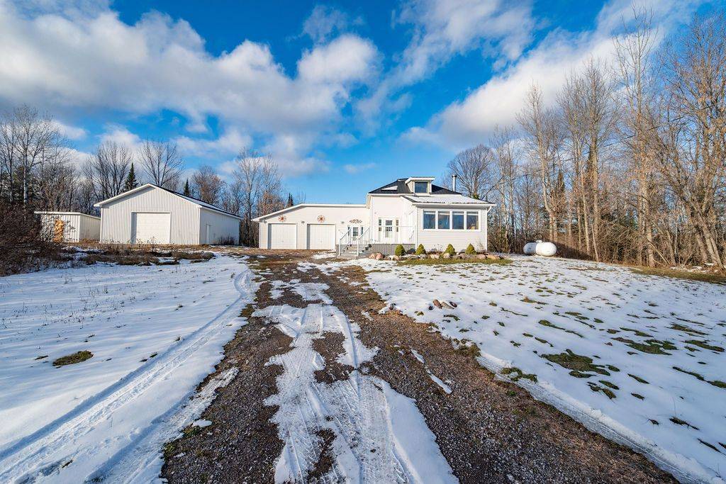 1150 Constant Lake RD, Bonnechere Valley, ON K0J 1T0