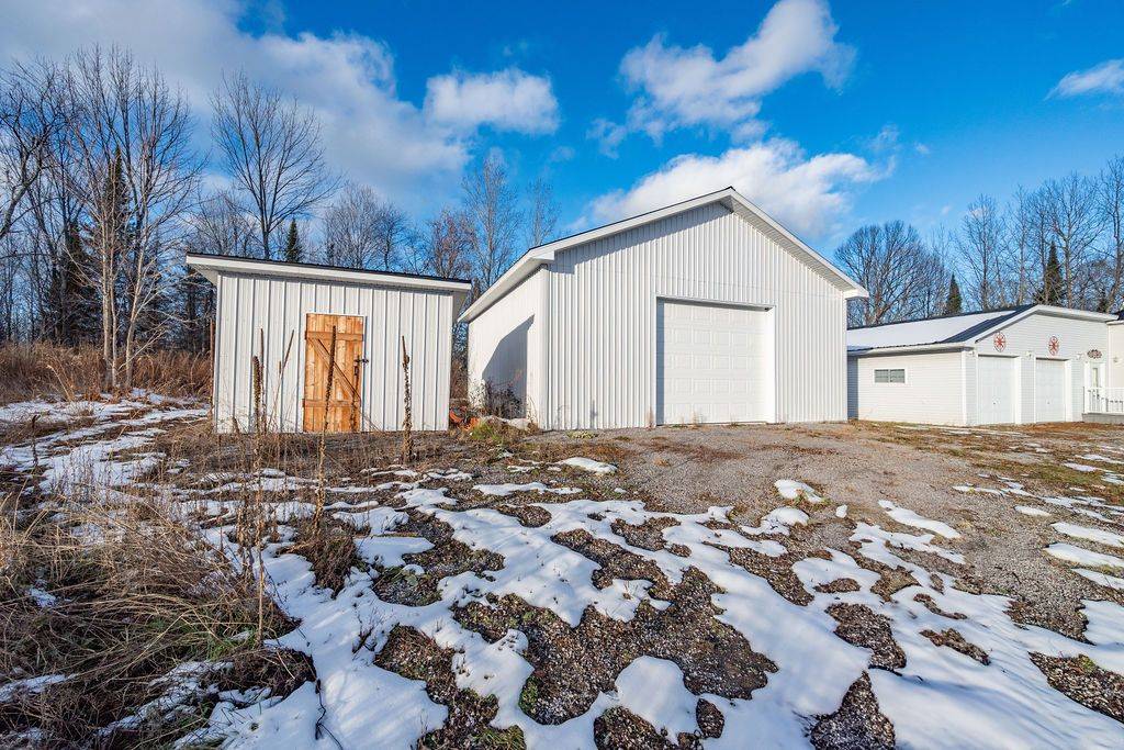 1150 Constant Lake RD, Bonnechere Valley, ON K0J 1T0