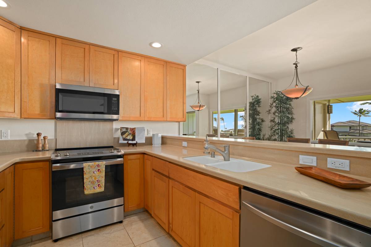 1565 PEE RD #125, Koloa, HI 96756
