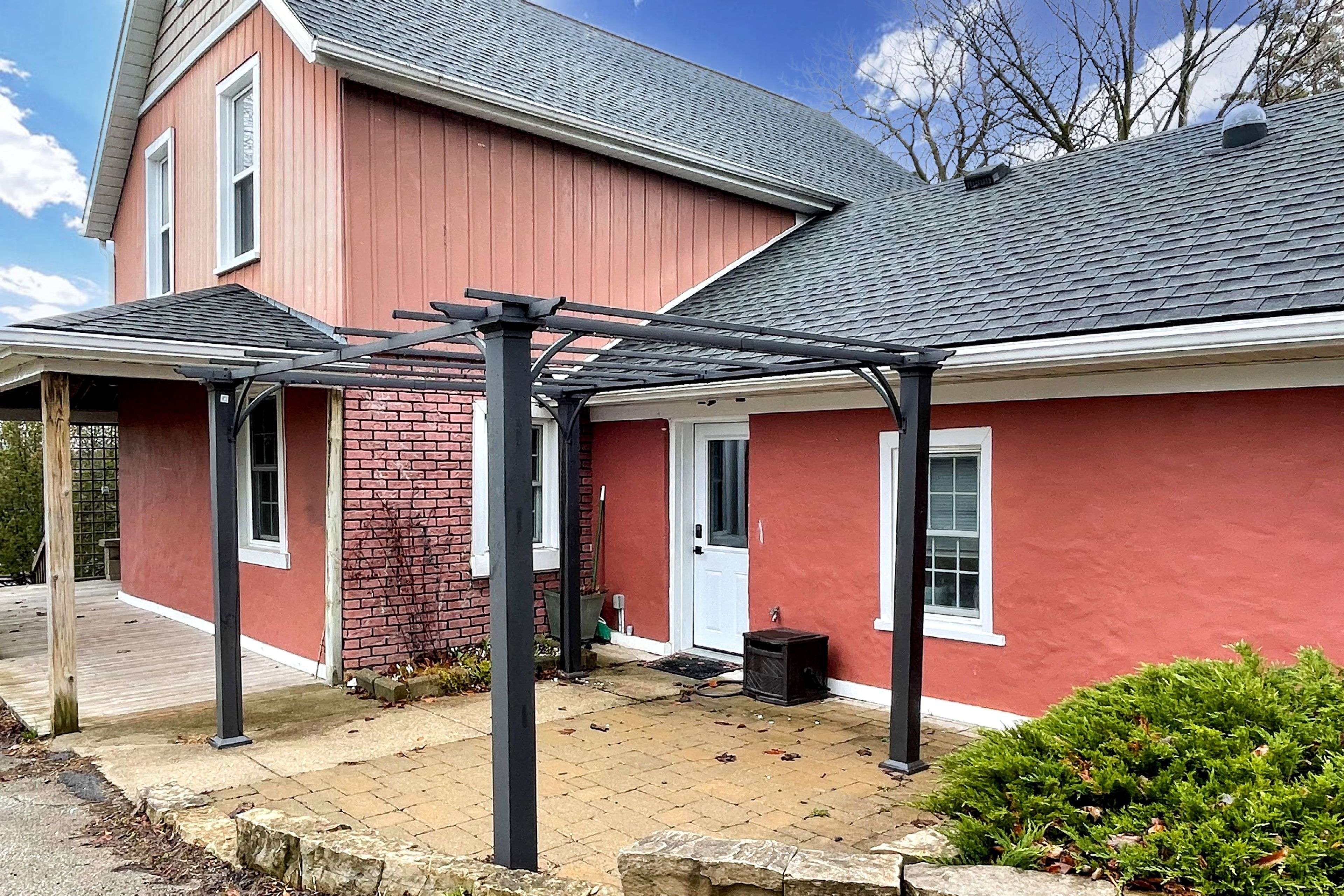 10 Walker ST, Brockton, ON N0G 2V0