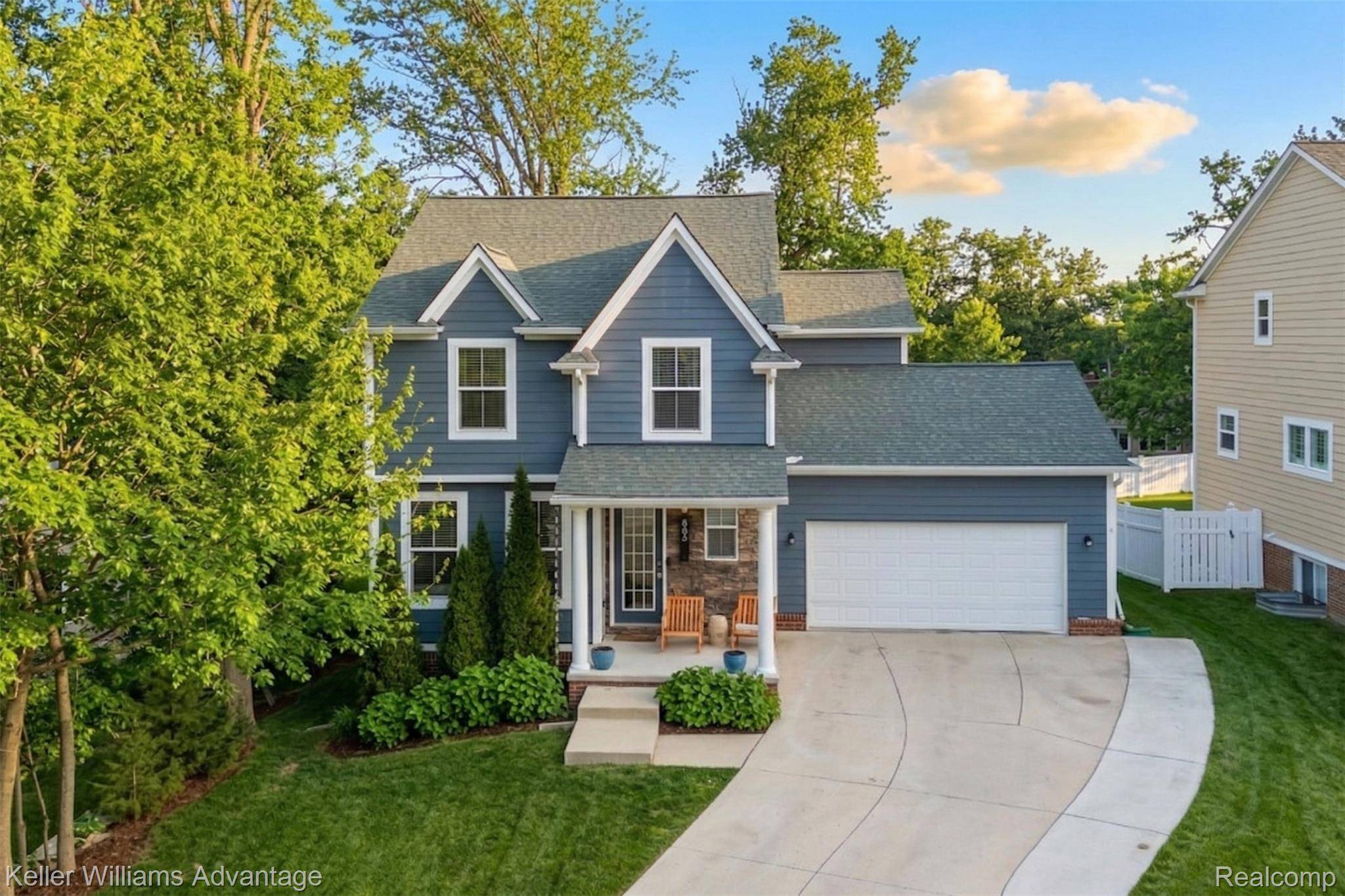 882 N Center ST, Northville, MI 48167