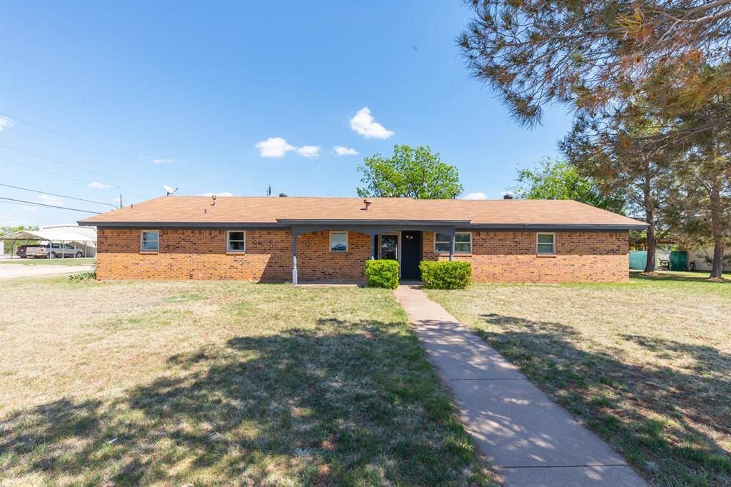 903 Ave Q, Anson, TX 79501