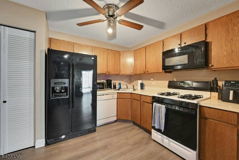 111 Raintree Ln #111, Mahwah Twp., NJ 07430