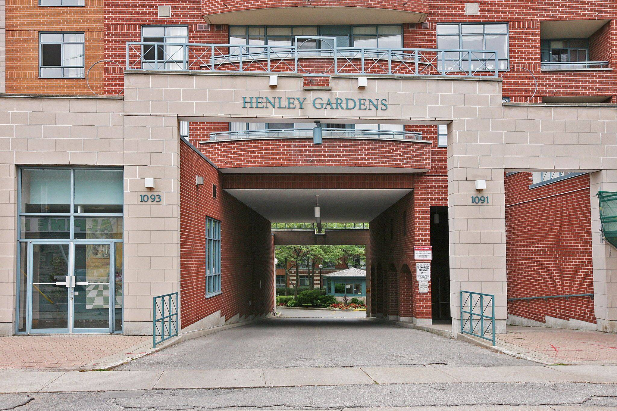 1093 Kingston RD #411, Toronto E06, ON M1N 4E2