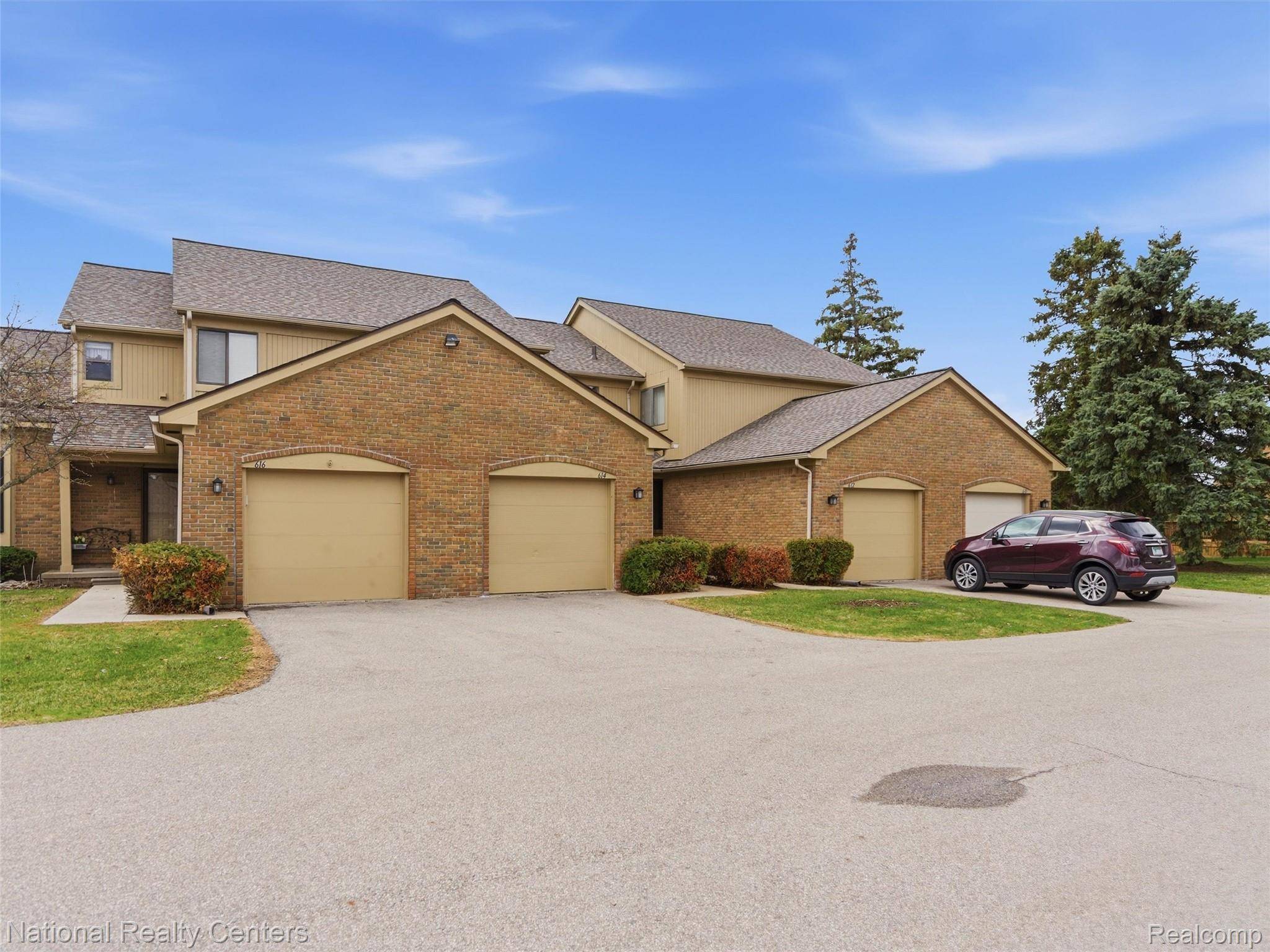 614 Tennyson, Rochester Hills, MI 48307