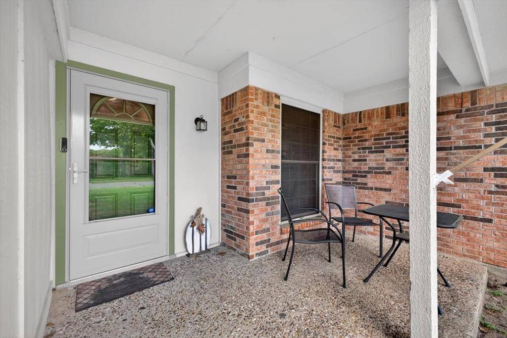 405 Pecan Street, Azle, TX 76020