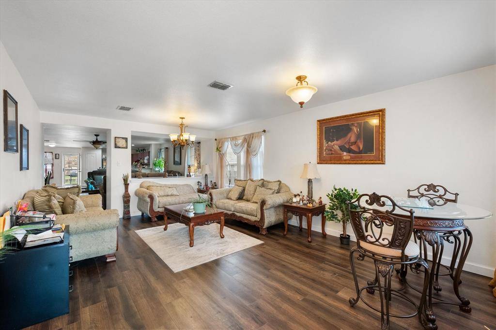 1315 Foster Street, Cedar Hill, TX 75104