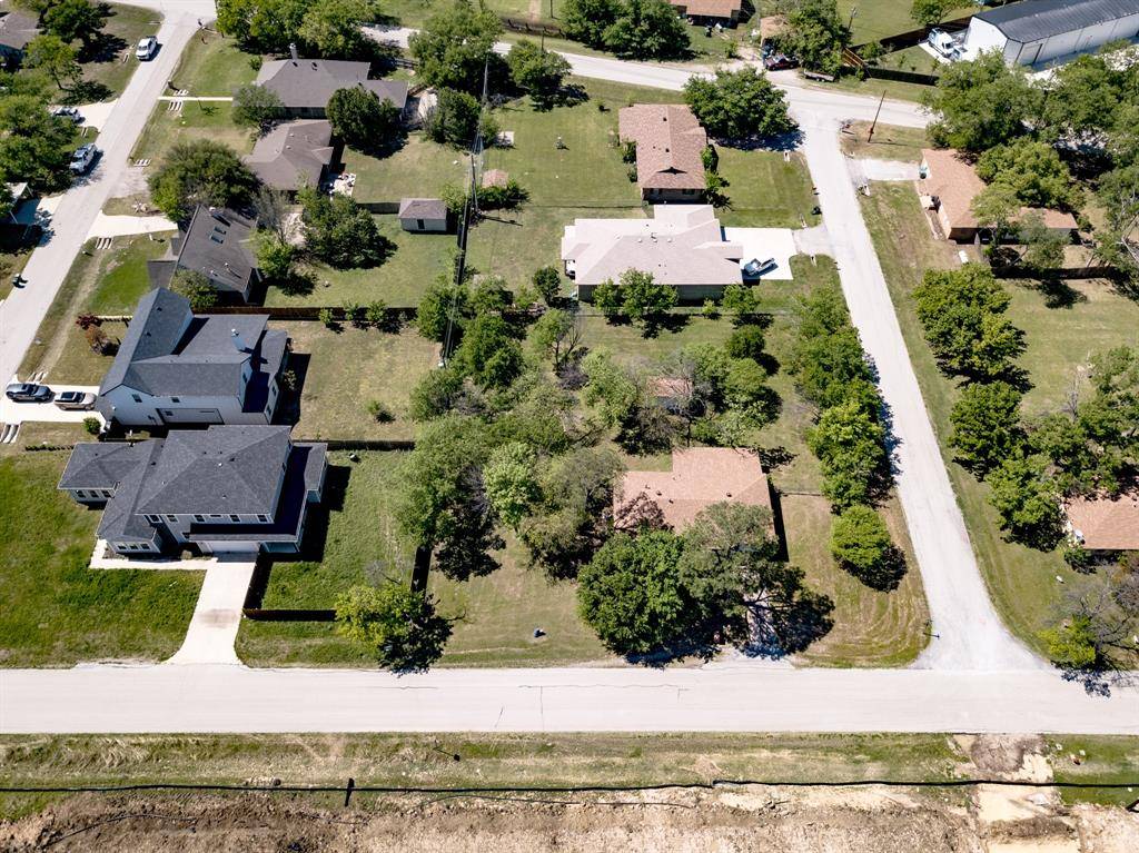 913 N Walnut Street, Roanoke, TX 76262