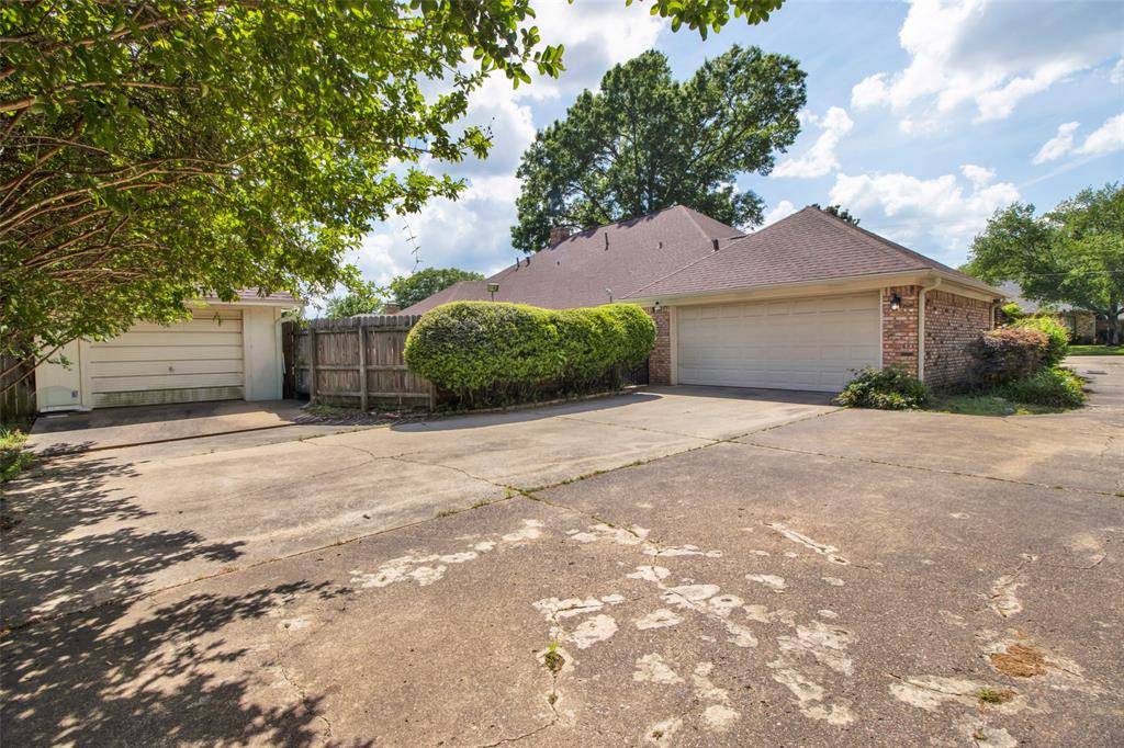 902 Kingsbury Court, Longview, TX 75604