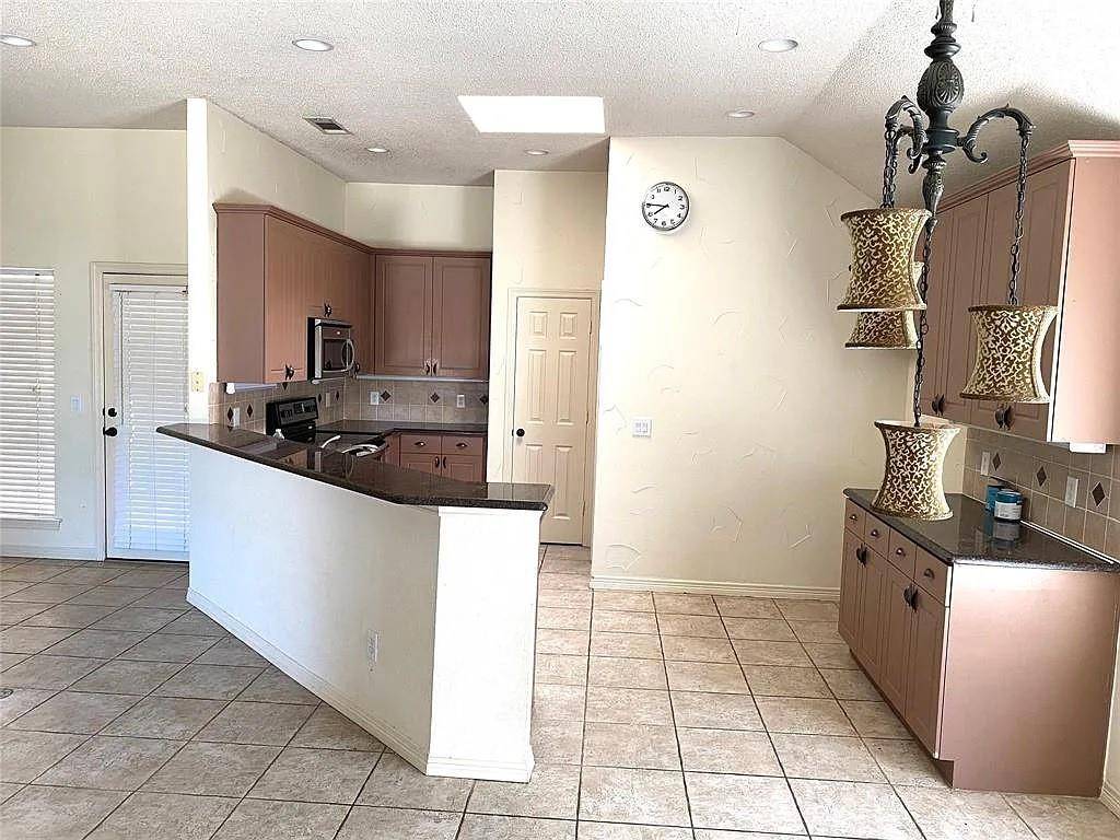 10079 Cambridge Drive, Frisco, TX 75035