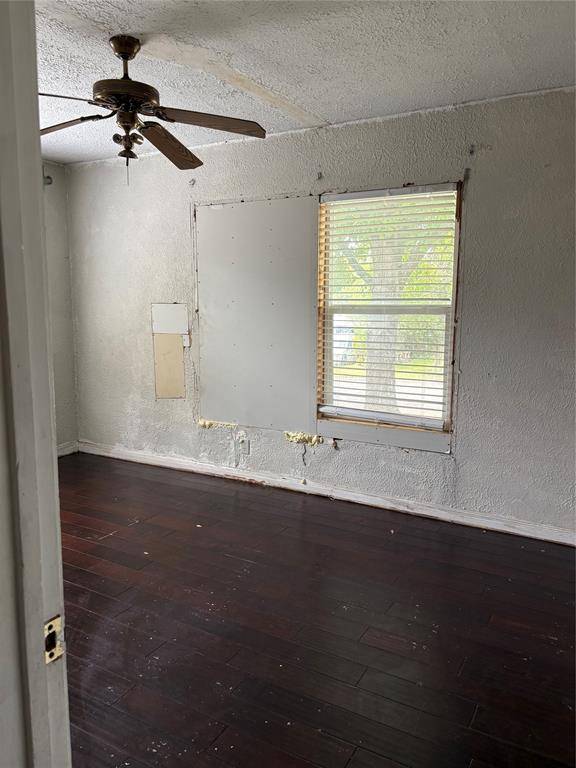 7333 Brazos Avenue, Fort Worth, TX 76116