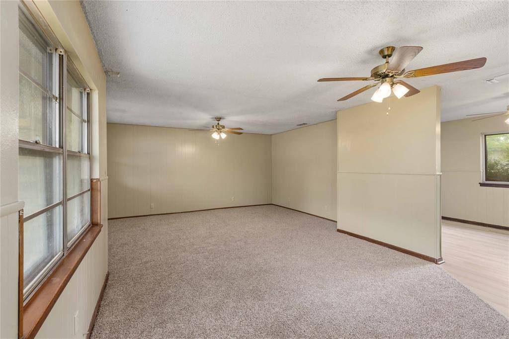 900 W 2nd Street, Coleman, TX 76834