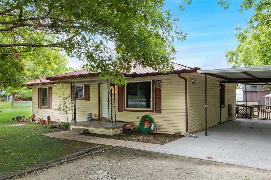 571 S 1st Street, Point, TX 75472