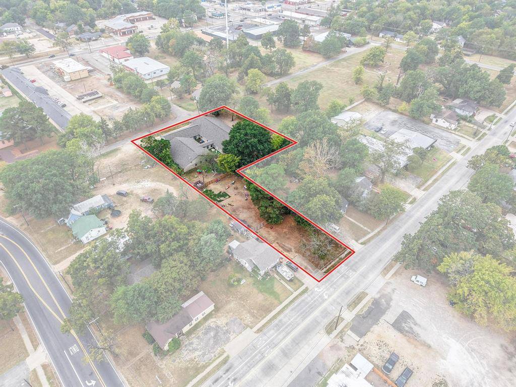 1905 E Price Street #A, Paris, TX 75460