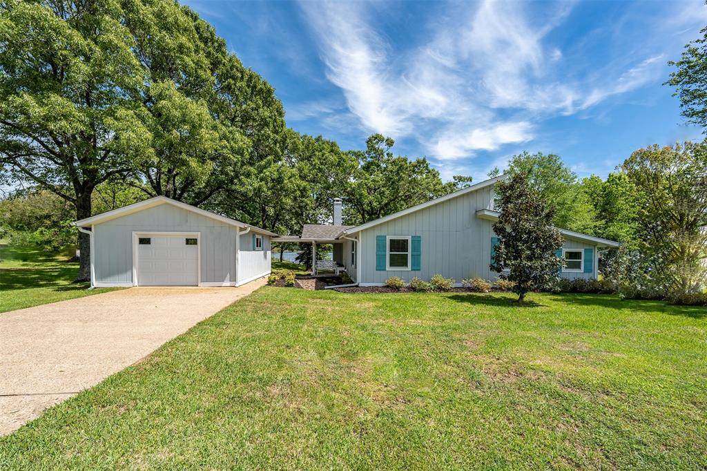 11821 W Lake Drive, Murchison, TX 75778