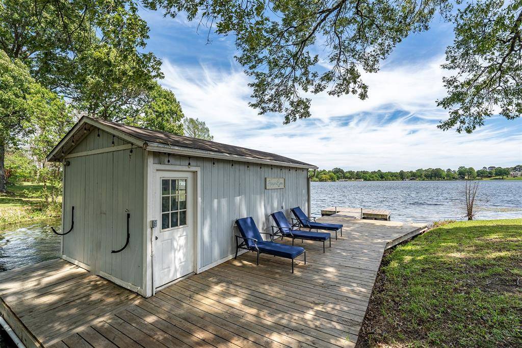 11821 W Lake Drive, Murchison, TX 75778