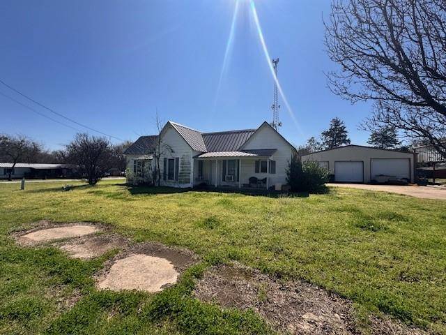 8208 Pearl, Lillian, TX 76061