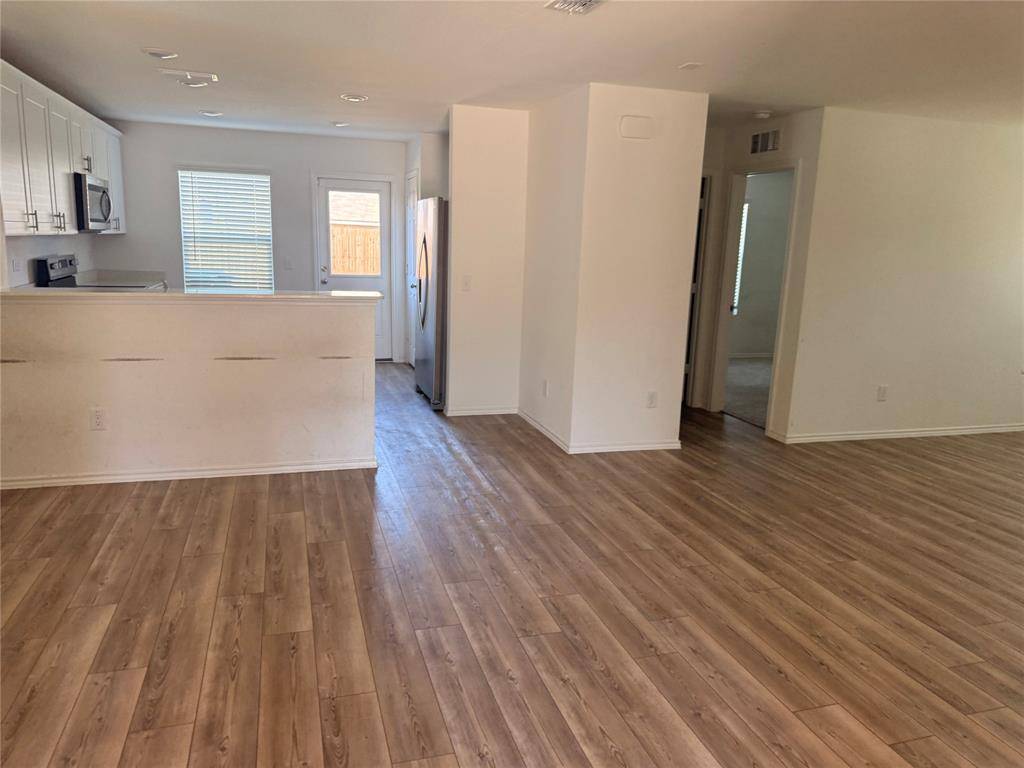 1805 Ballinger Drive, Forney, TX 75126