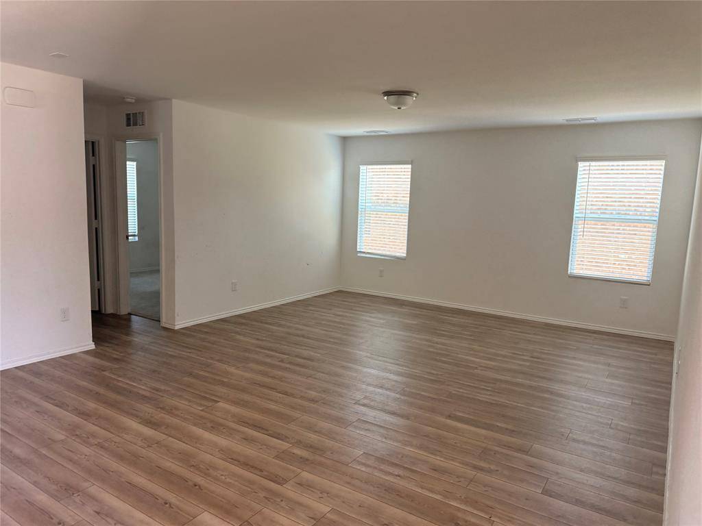 1805 Ballinger Drive, Forney, TX 75126