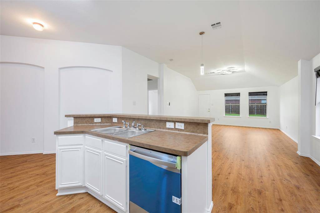 1001 Campbell Drive, Mckinney, TX 75071