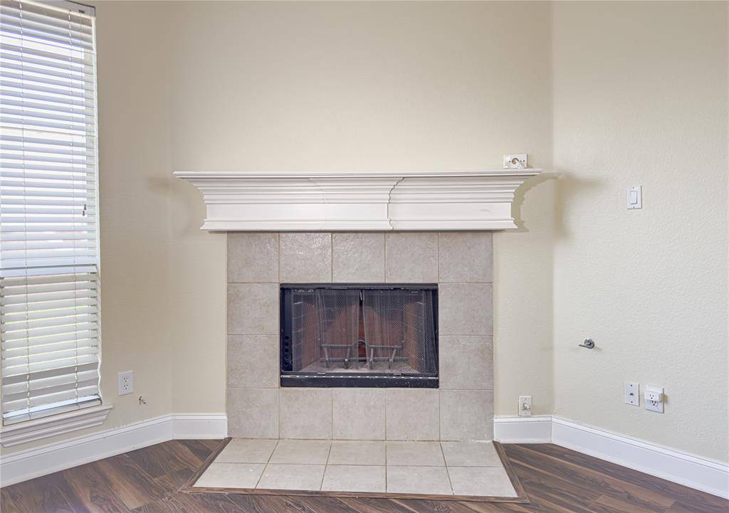 1905 Meera Lane, Mansfield, TX 76063