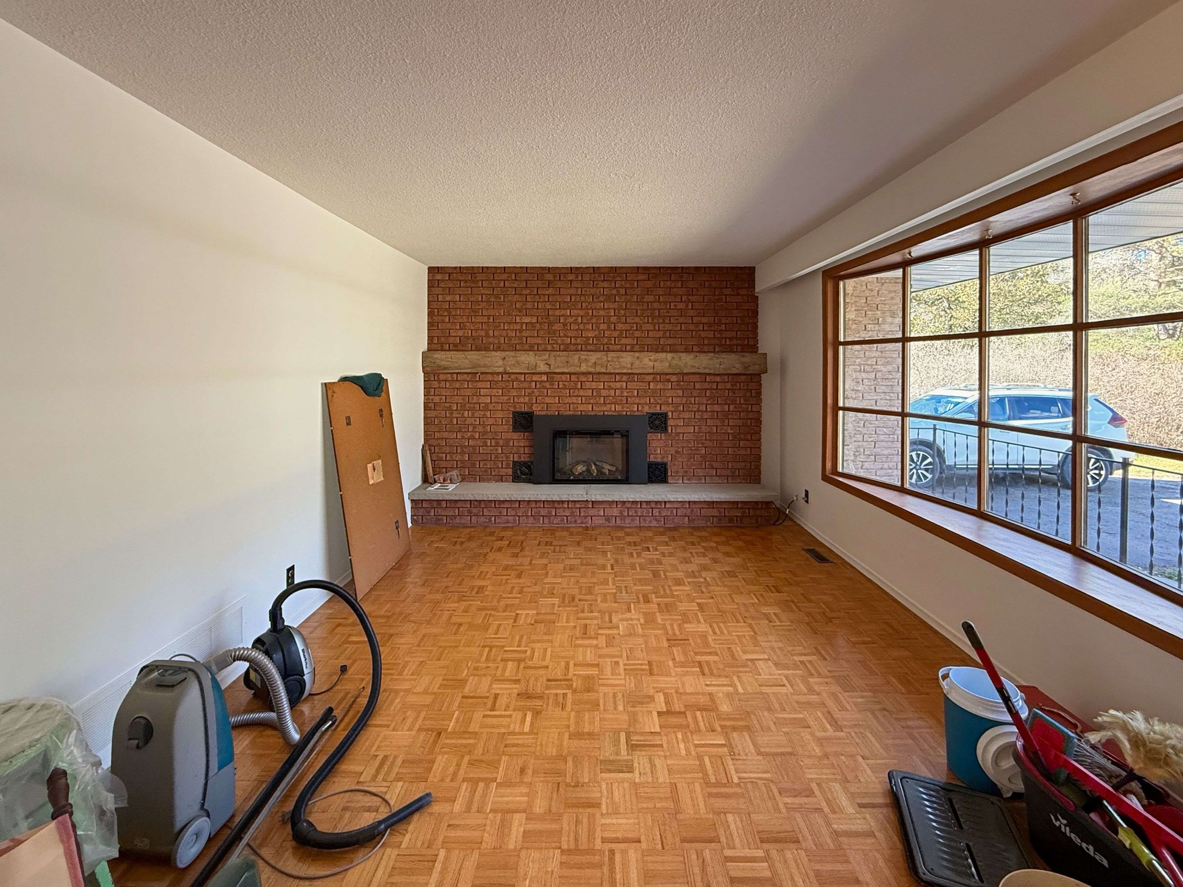 8169 Main ST E, Adjala-tosorontio, ON L0M 1M0