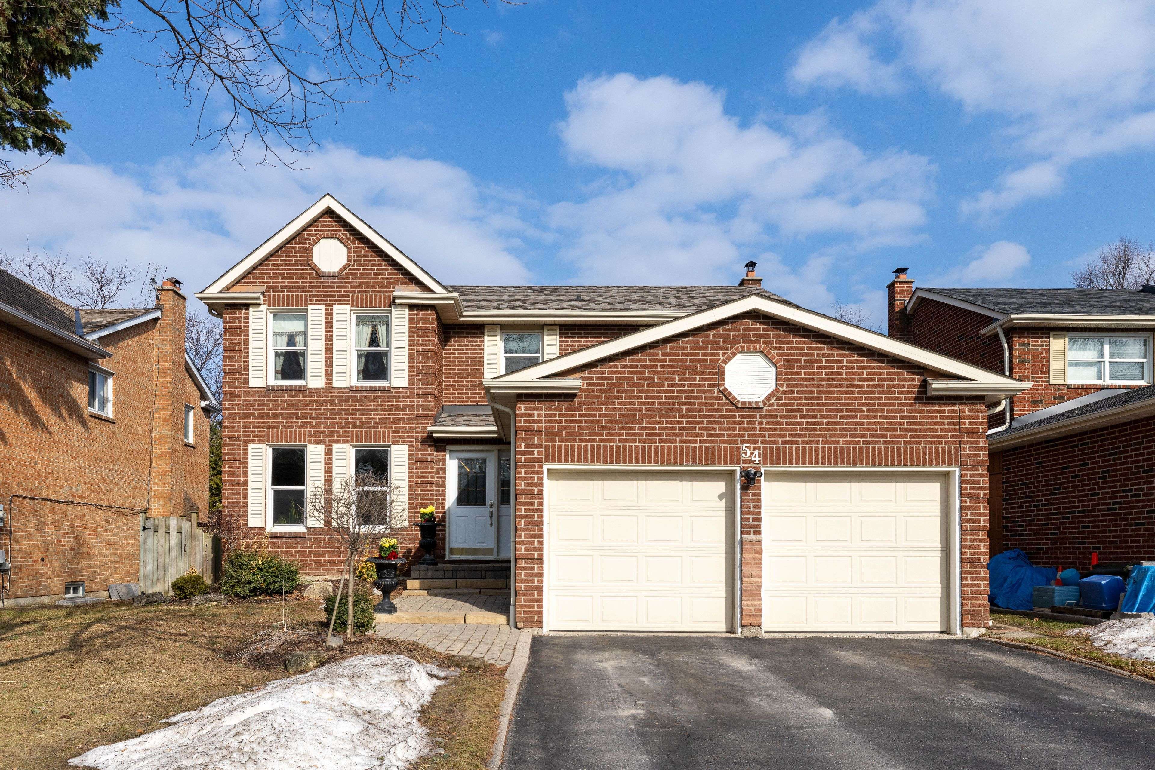 54 Meyer CIR, Markham, ON L3P 4C4