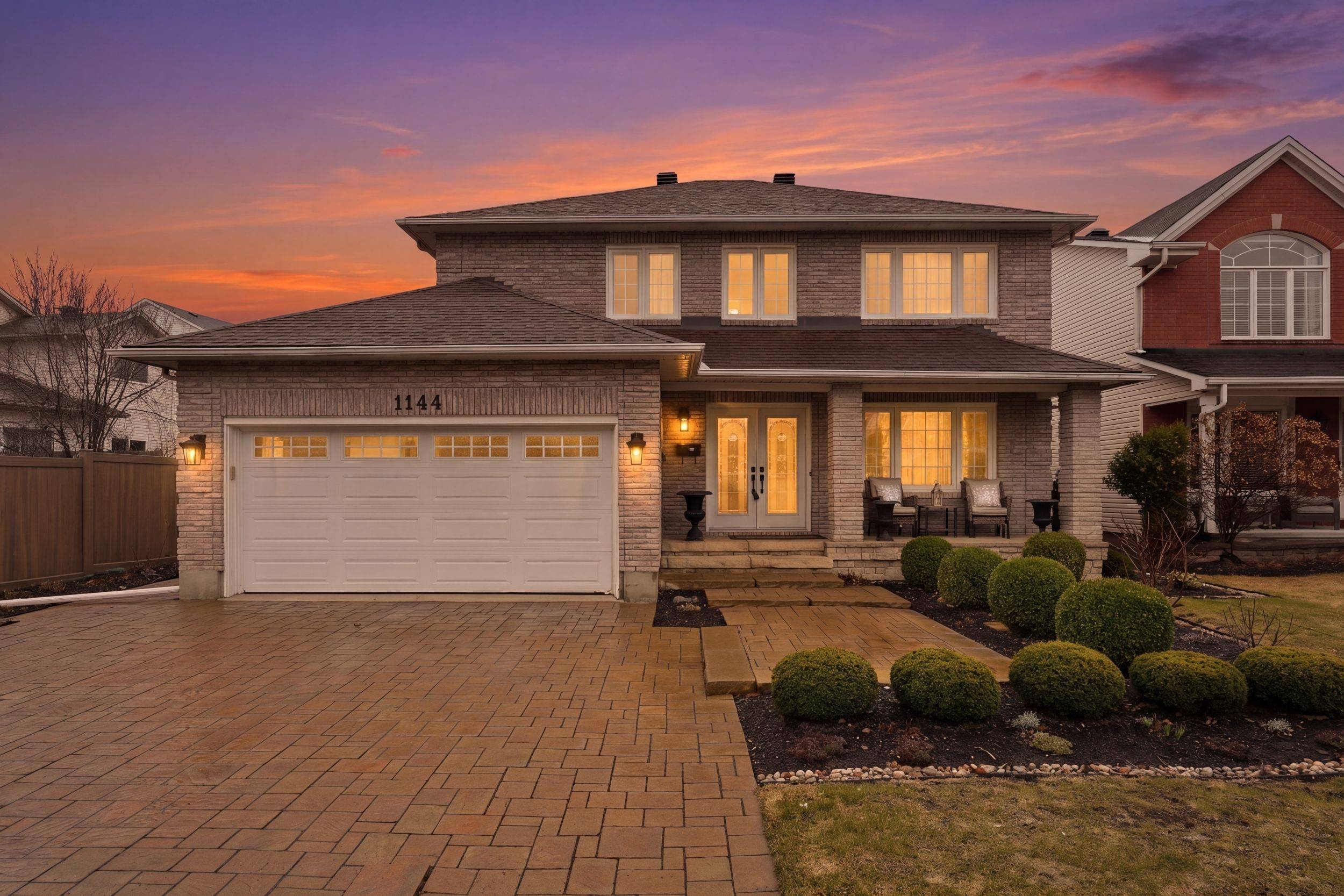 1144 Ambercrest ST, Cyrville - Carson Grove - Pineview, ON K1J 1A9