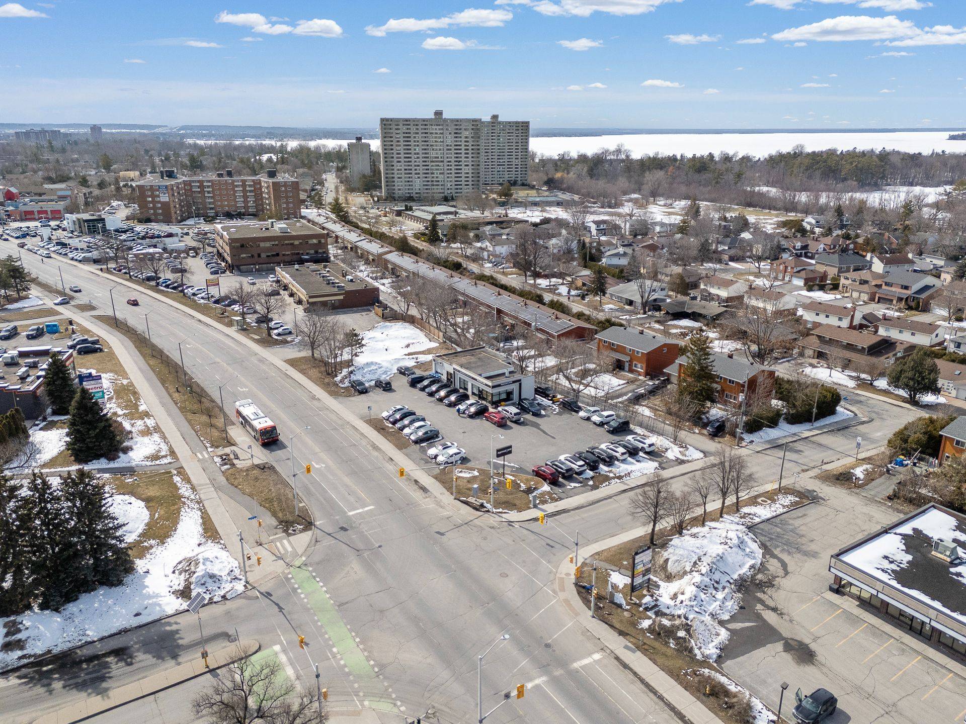 1325 Richmond RD, Britannia - Lincoln Heights And Area, ON K2B 6R7