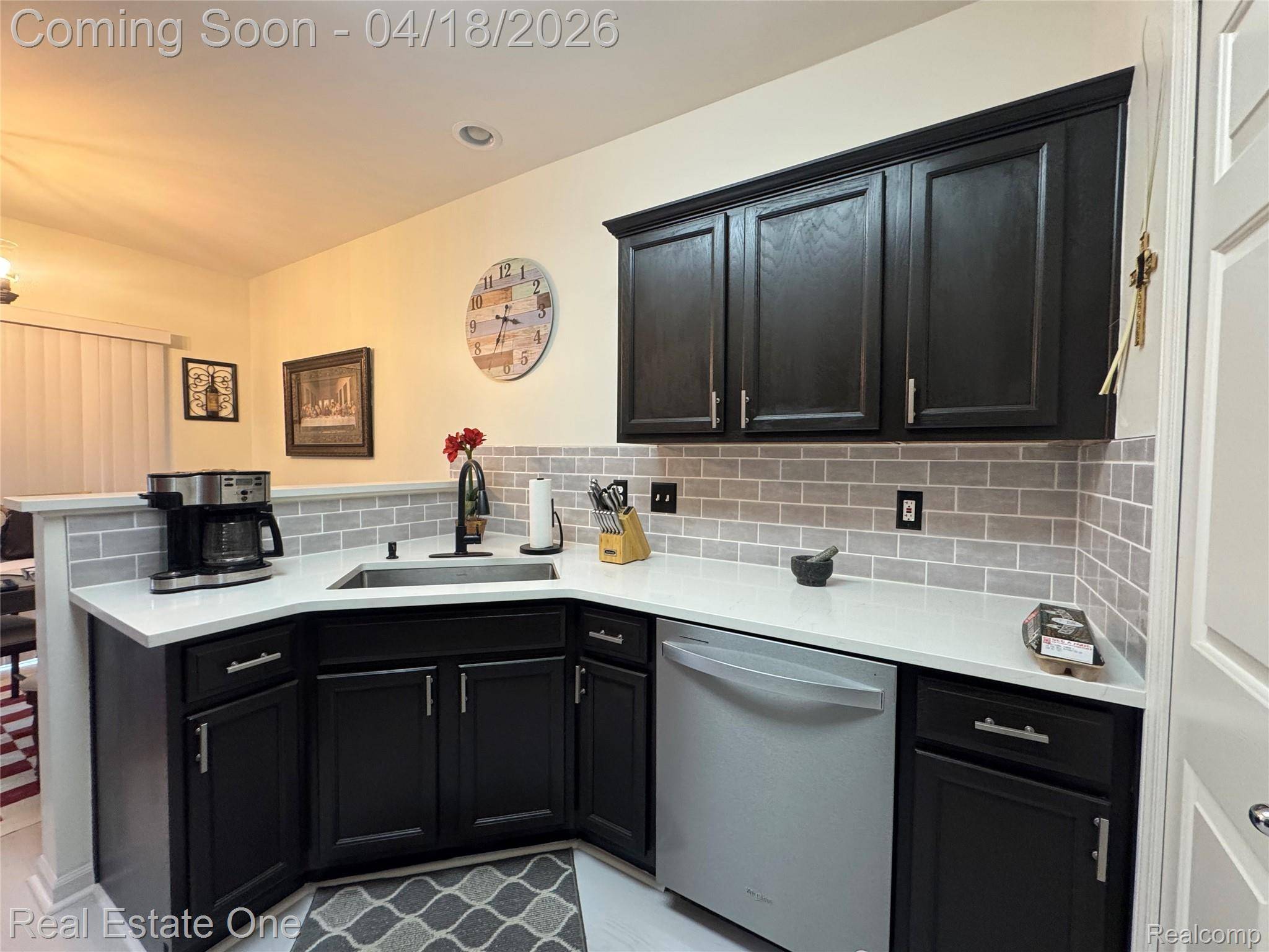 515 Dockside CIR #28, Holly Township, MI 48442