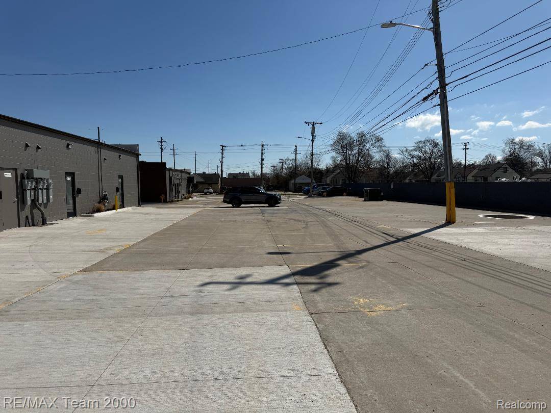 13665 Northline RD, Southgate, MI 48195