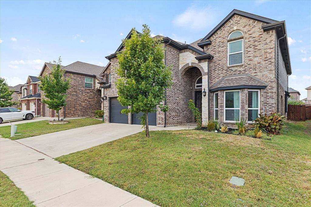 9308 Saltbrush Street, Fort Worth, TX 76177