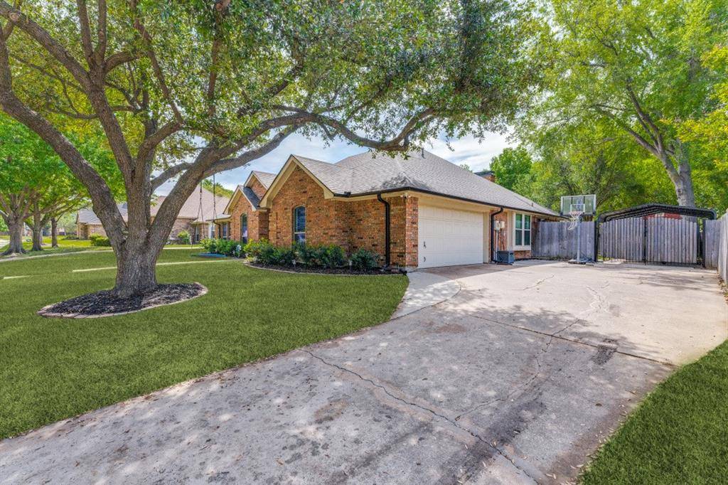 808 Tall Oak Lane, Keller, TX 76248