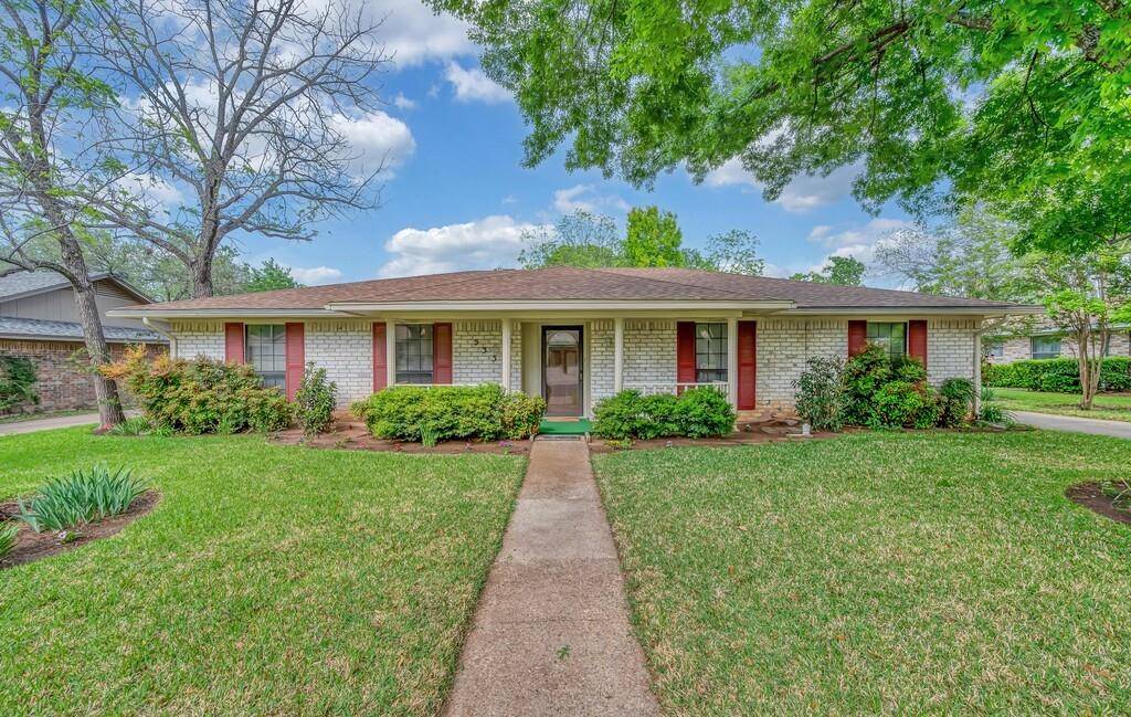 533 Topeka Drive, Woodway, TX 76712