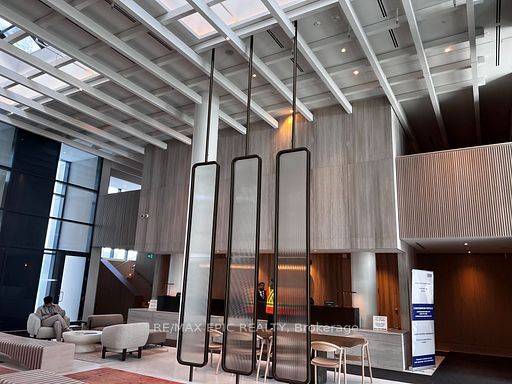 195 Commerce ST #2210, Vaughan, ON L4K 0P9