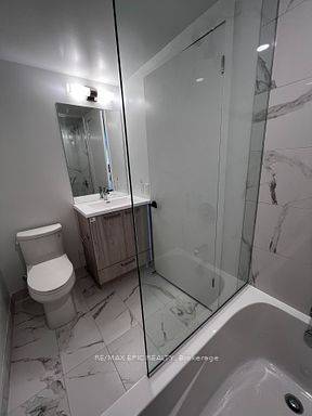 195 Commerce ST #2210, Vaughan, ON L4K 0P9