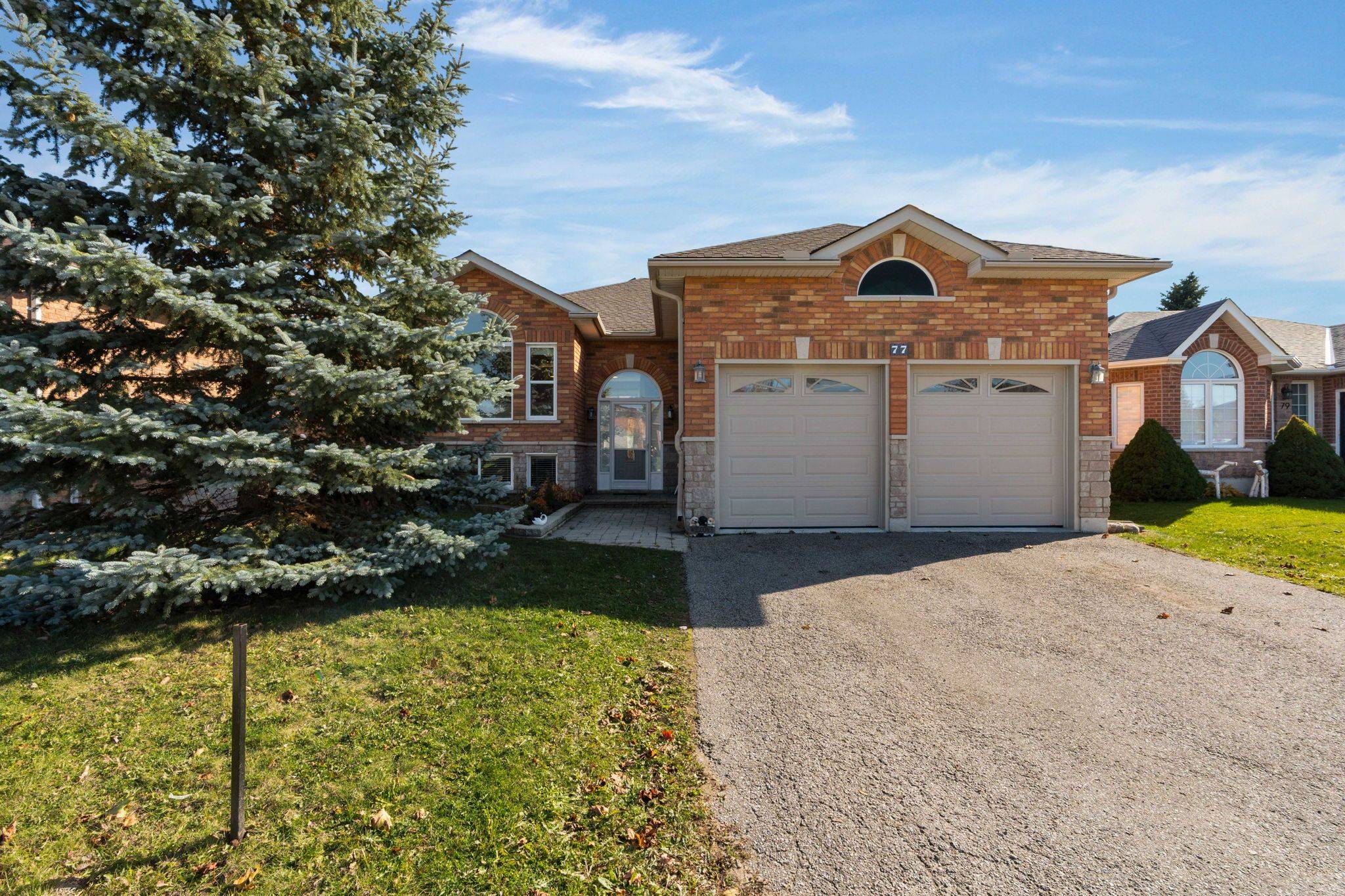 77 Marsellus DR, Barrie, ON L4N 8R6