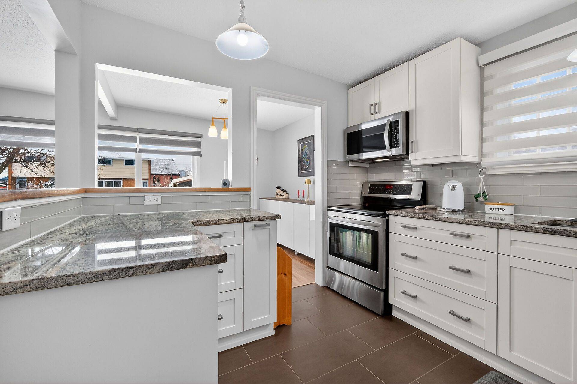 2462 Tupper AVE, Elmvale Acres And Area, ON K1G 1G7