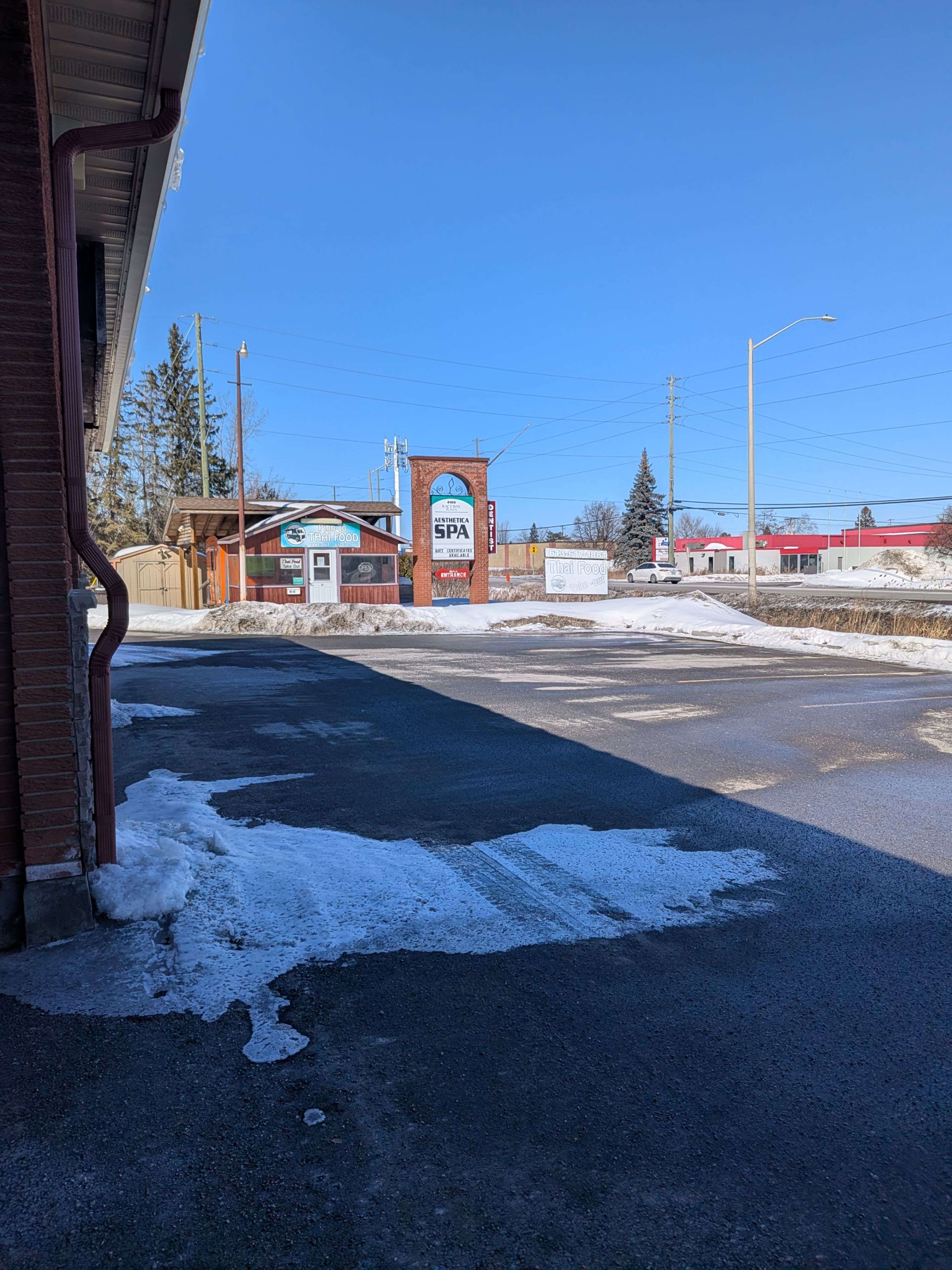 4108 Albion RD, Blossom Park - Airport And Area, ON K1T 3W1