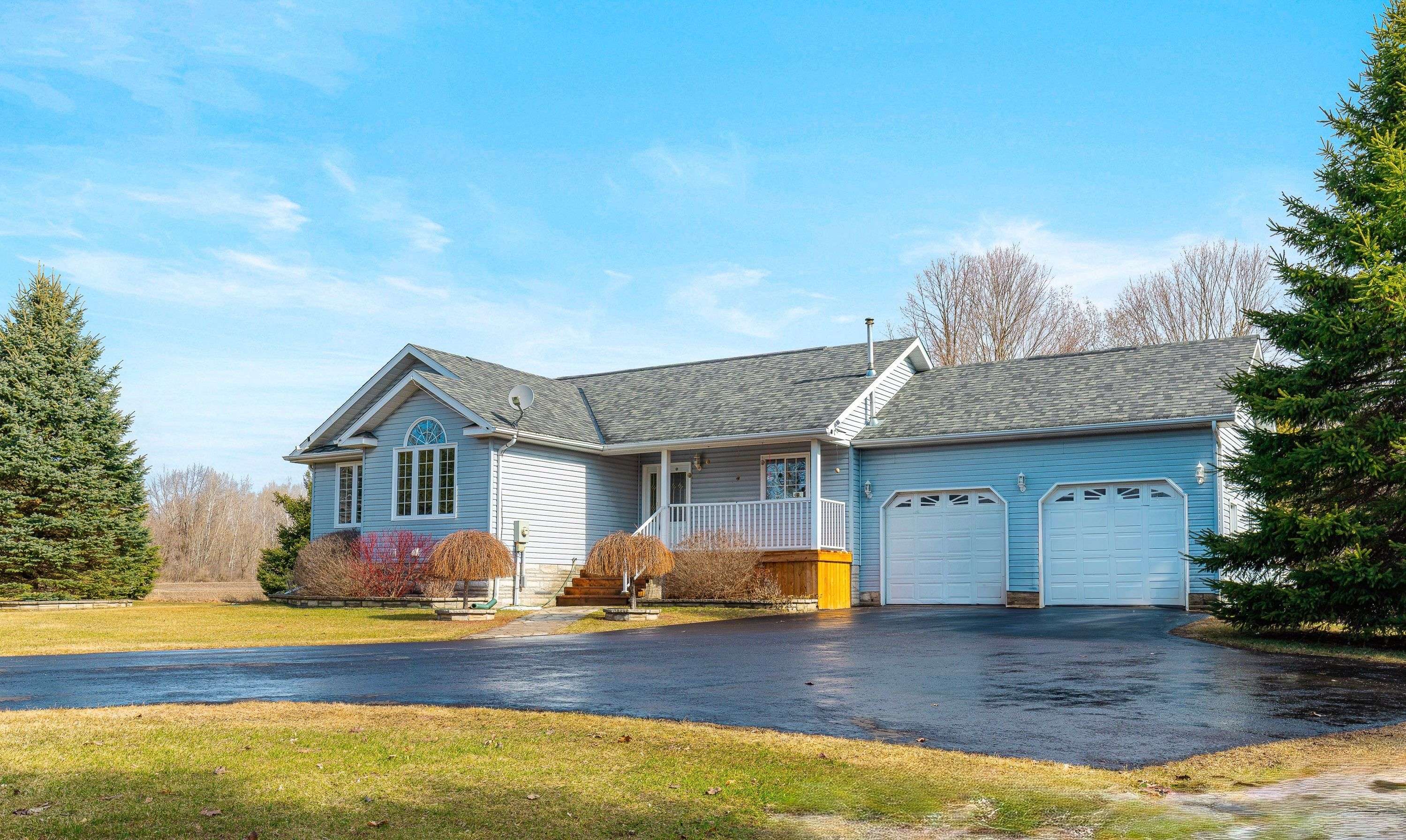 1561 Blue Church RD, Augusta, ON K0E 1T0