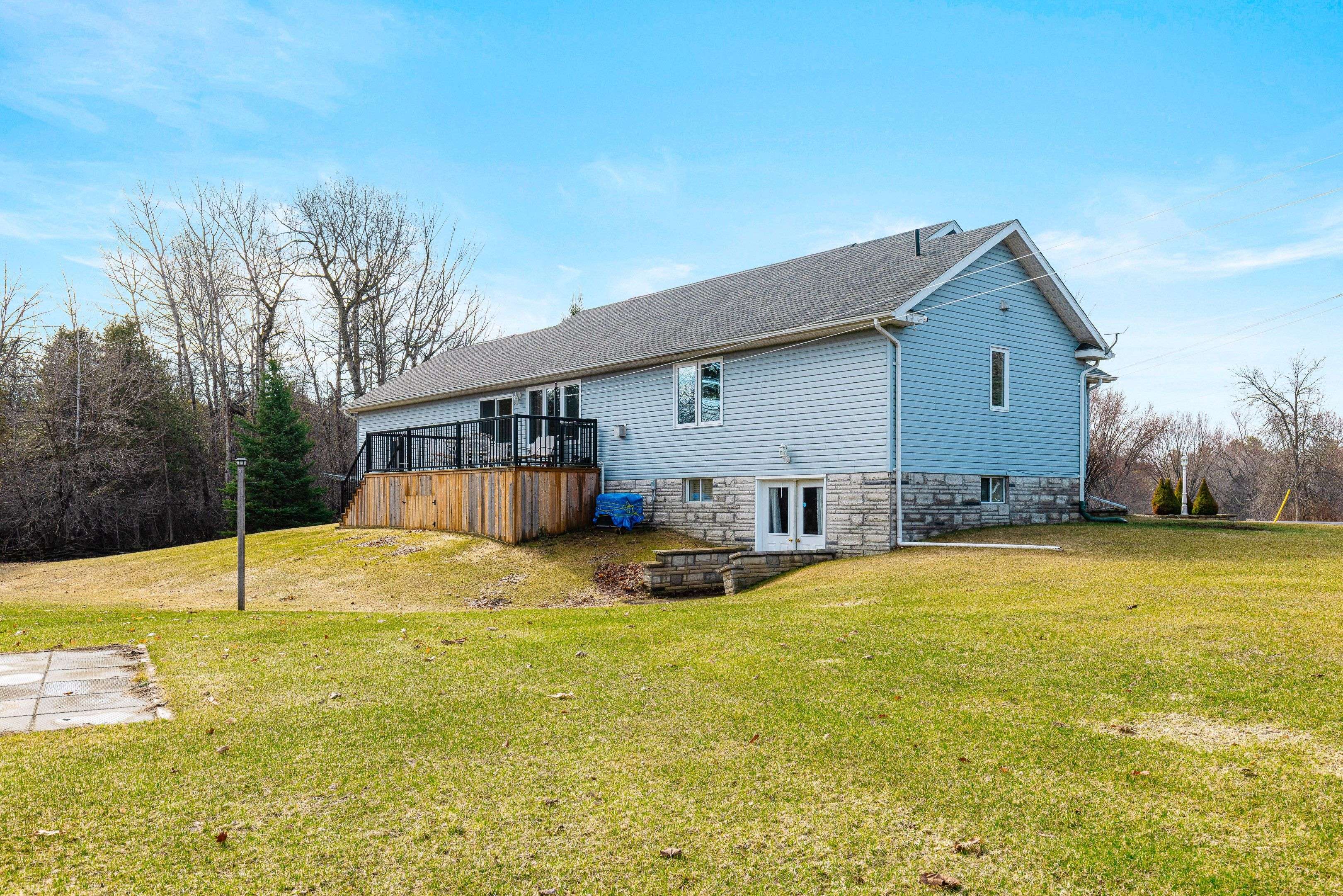 1561 Blue Church RD, Augusta, ON K0E 1T0